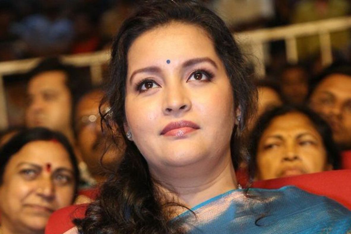 Renu Desai social media controversy arrests warning video